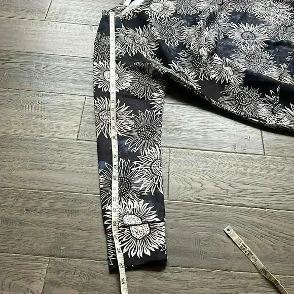 🔥MUNTHE🔥 | Blue long sleeve with daisies - Picture 10 of 10